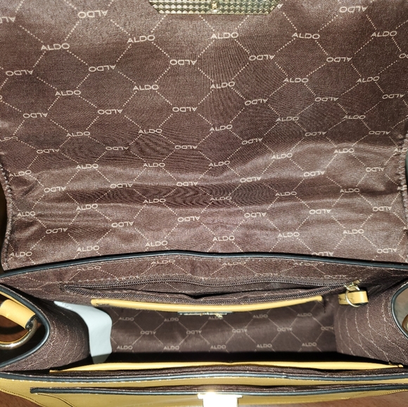 Handbag - Picture 3 of 3